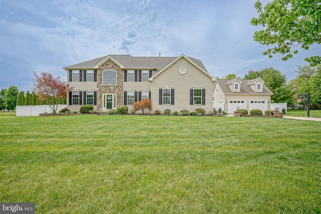 335 MEADOWBROOK DR, Monroeville, NJ 08343