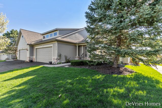 3774 Rain Tree Avenue 9, Hudsonville, MI 49426