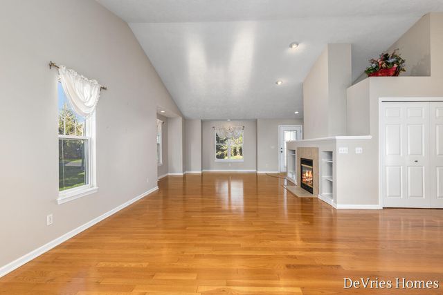 3774 Rain Tree Avenue 9, Hudsonville, MI 49426