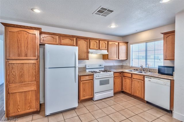 3327 Erva Street 204, Las Vegas, NV 89117