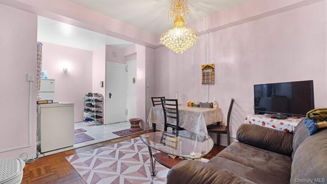 2049 McGraw Avenue 2C, Bronx, NY 10462