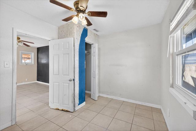 2850 59TH AVENUE N, St Petersburg, FL 33714