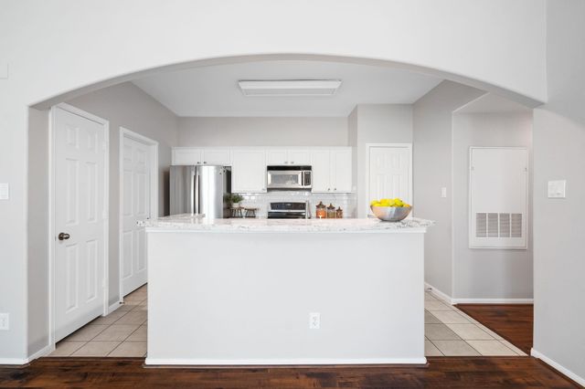 6607 Lake Woodlands Drive 633, The Woodlands, TX 77382