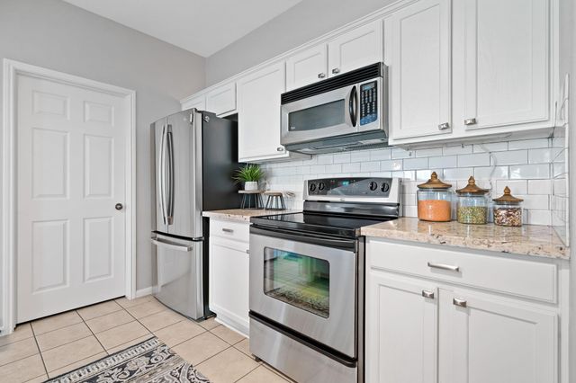 6607 Lake Woodlands Drive 633, The Woodlands, TX 77382