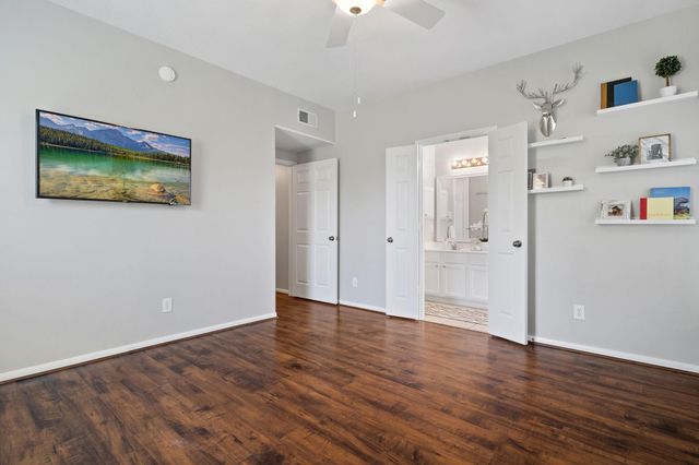 6607 Lake Woodlands Drive 633, The Woodlands, TX 77382