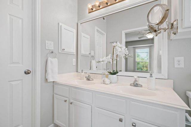 6607 Lake Woodlands Drive 633, The Woodlands, TX 77382