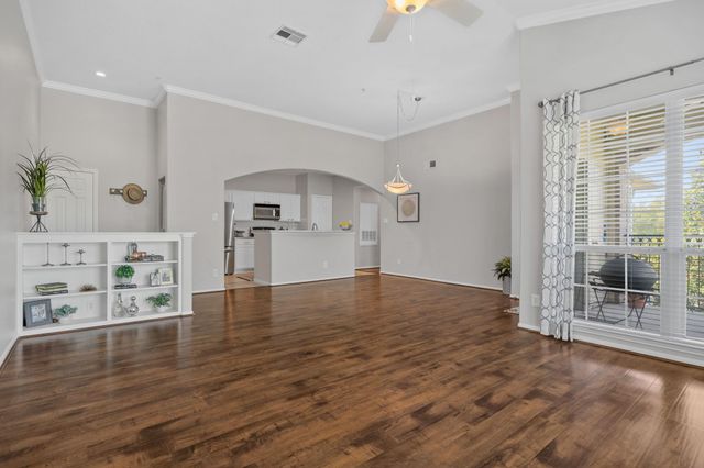 6607 Lake Woodlands Drive 633, The Woodlands, TX 77382