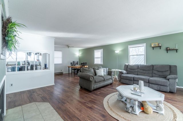 8700 E Circle Drive, Kendallville, IN 46755