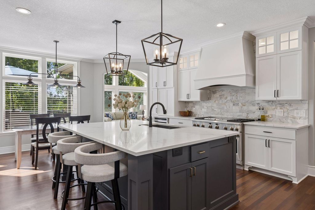 18692 Erin Bay, Eden Prairie, MN 55347 — photo 2