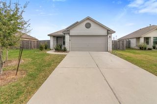 8706 Wooster Trails Drive, Baytown, TX 77521