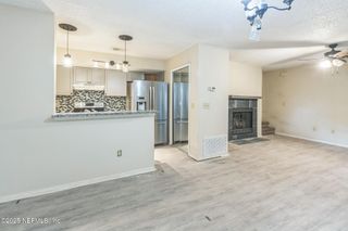 4777 BARNES Road S, Jacksonville, FL 32207