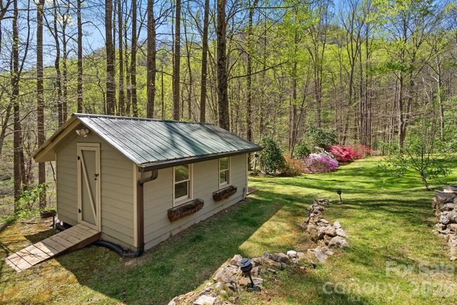 1060 Indian Camp Creek Road, Hot Springs, NC 28743