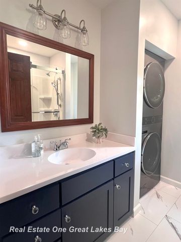 7105 Shattuck Road, Saginaw, MI 48603