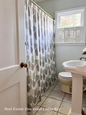 7105 Shattuck Road, Saginaw, MI 48603