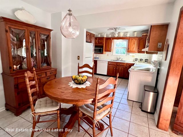 7105 Shattuck Road, Saginaw, MI 48603