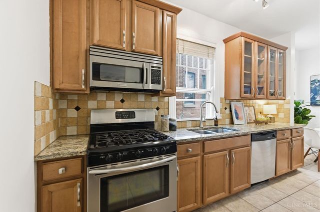 2840 Pine Grove Avenue, Cincinnati, OH 45208
