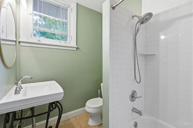 2840 Pine Grove Avenue, Cincinnati, OH 45208