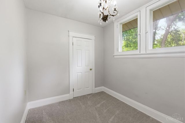 2840 Pine Grove Avenue, Cincinnati, OH 45208