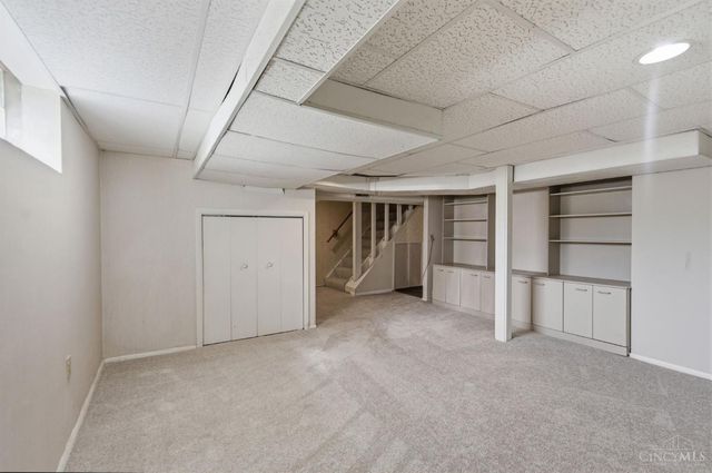 2840 Pine Grove Avenue, Cincinnati, OH 45208