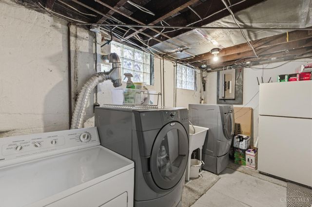 2840 Pine Grove Avenue, Cincinnati, OH 45208