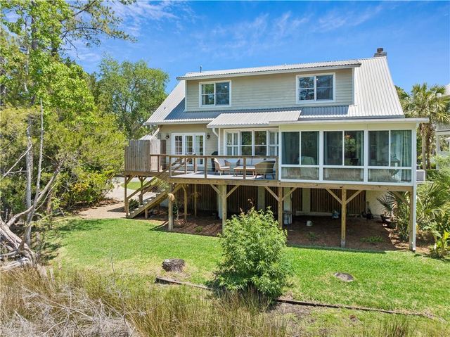 102 Sunbury Court, St. Simons Island, GA 31522