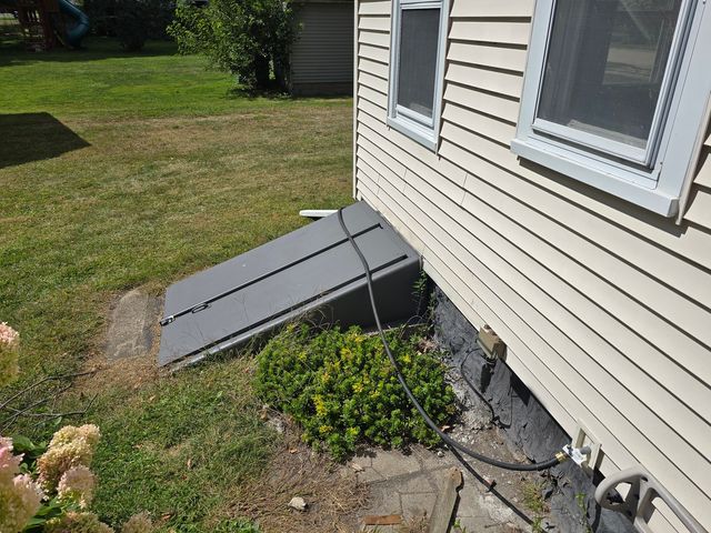 103 W Cherokee Avenue W, Shabbona, IL 60550