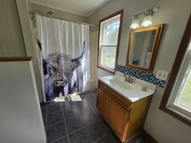 103 W Cherokee Avenue W, Shabbona, IL 60550