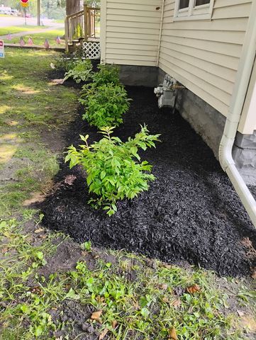 103 W Cherokee Avenue W, Shabbona, IL 60550