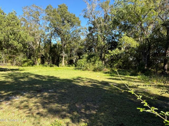 11398 Memphis Avenue, Gulfport, MS 39503