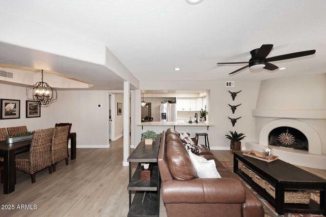 6249 N 78TH Street 13, Scottsdale, AZ 85250