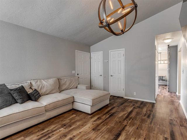 9747 Hefner Village Boulevard, Oklahoma City, OK 73162