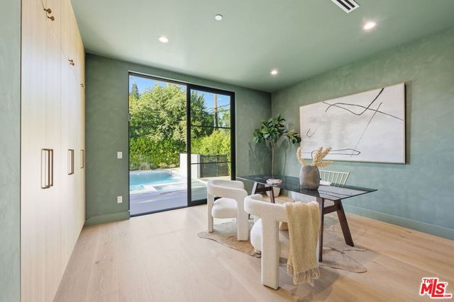 16643 Addison Street, Encino, CA 91436