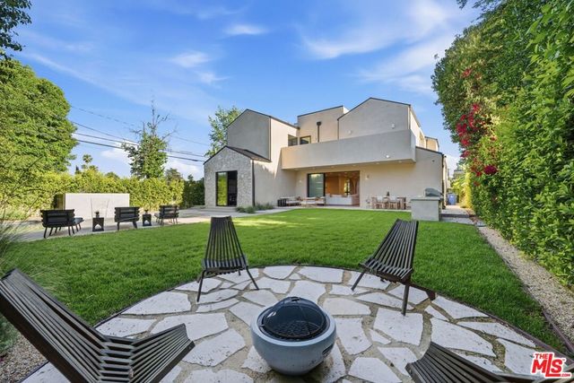 16643 Addison Street, Encino, CA 91436