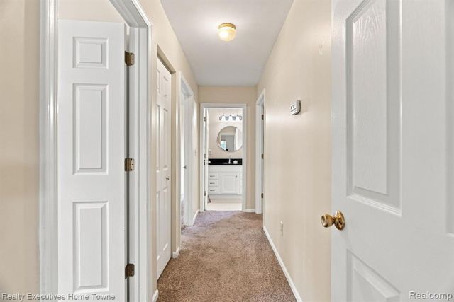 3282 Sapphire Lane, Fort Gratiot, MI 48059