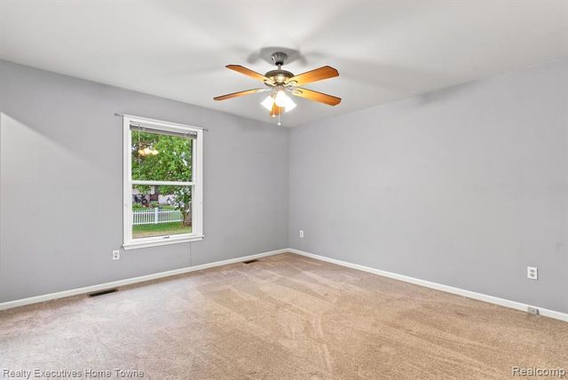 3282 Sapphire Lane, Fort Gratiot, MI 48059