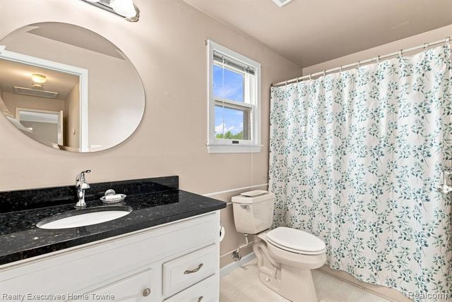 3282 Sapphire Lane, Fort Gratiot, MI 48059