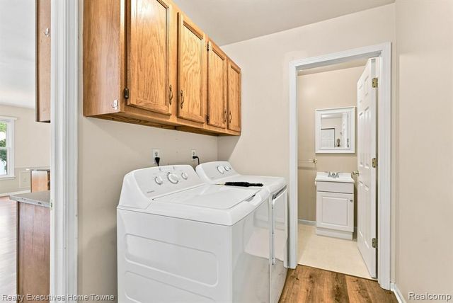 3282 Sapphire Lane, Fort Gratiot, MI 48059