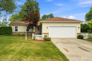 3282 Sapphire Lane, Fort Gratiot, MI 48059