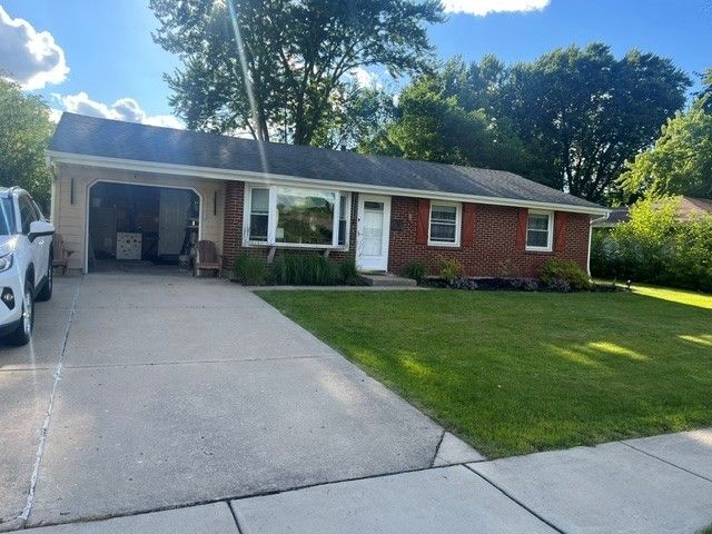 630 Dartmouth Lane, Schaumburg, IL 60193