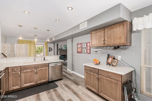 13824 S 42ND Place, Phoenix, AZ 85044