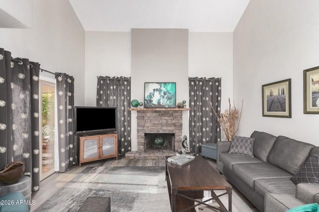 13824 S 42ND Place, Phoenix, AZ 85044