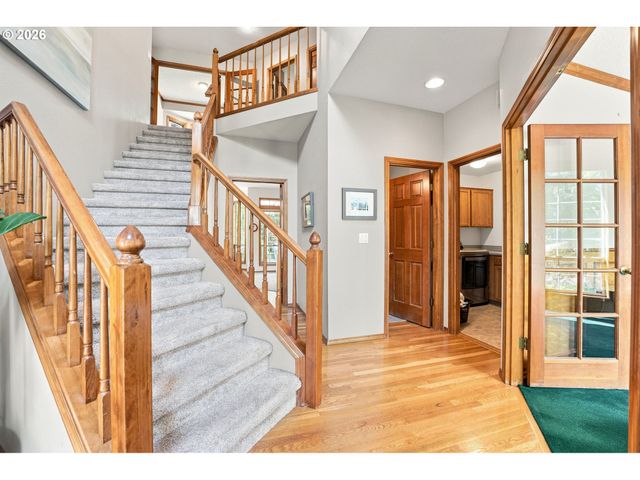 2736 Sw 28TH Dr, Portland, OR 97219