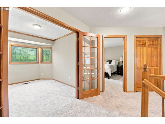 2736 Sw 28TH Dr, Portland, OR 97219