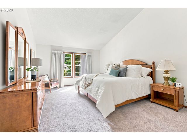 2736 Sw 28TH Dr, Portland, OR 97219