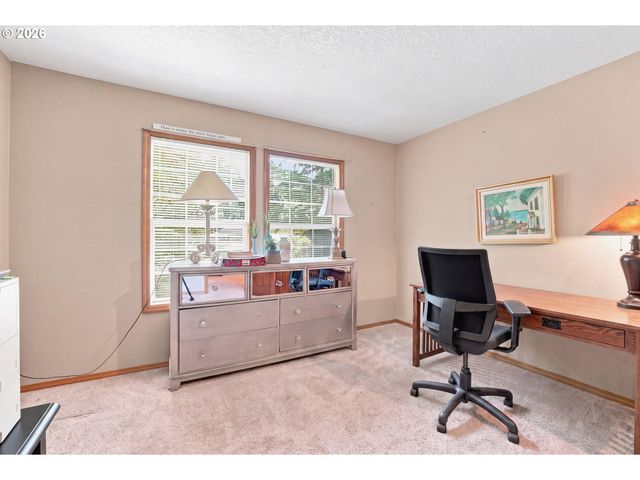 2736 Sw 28TH Dr, Portland, OR 97219