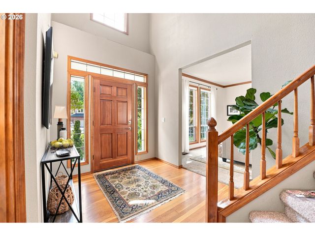2736 Sw 28TH Dr, Portland, OR 97219