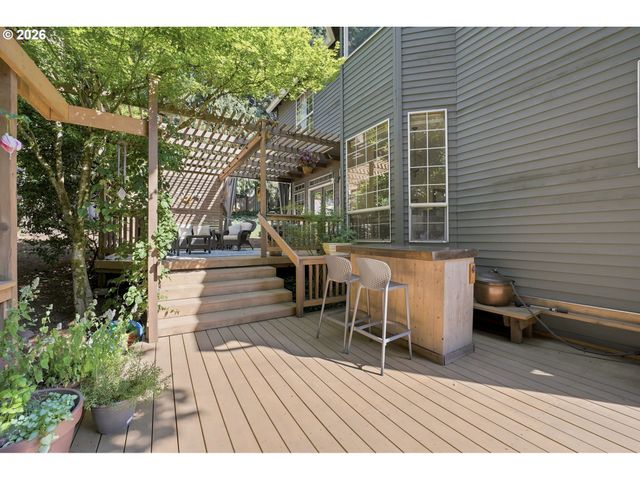 2736 Sw 28TH Dr, Portland, OR 97219