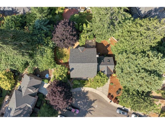 2736 Sw 28TH Dr, Portland, OR 97219