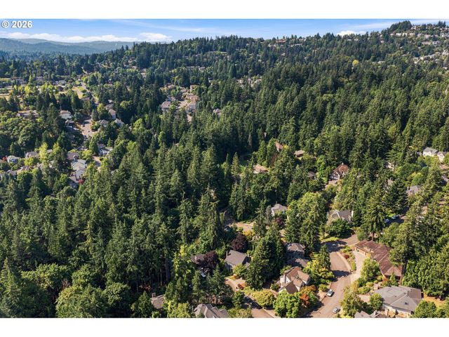2736 Sw 28TH Dr, Portland, OR 97219