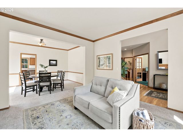 2736 Sw 28TH Dr, Portland, OR 97219
